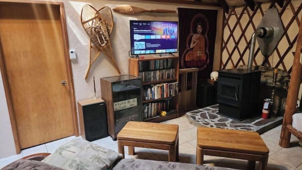 Photo of Livingroom in Fall Creek