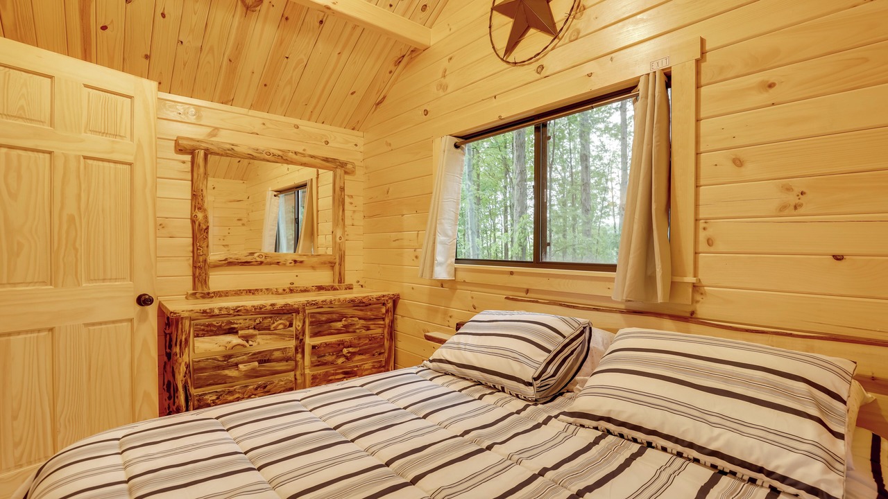 Photo of Bedroom in Cowanesque