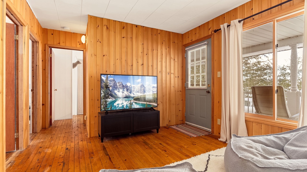 Photo of Bedroom in Bracebridge