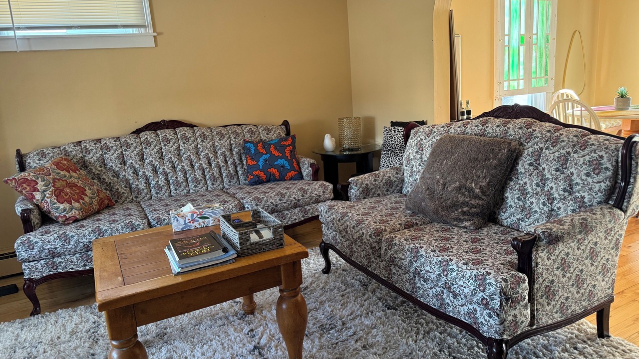 Photo of Livingroom in Eastern Passage