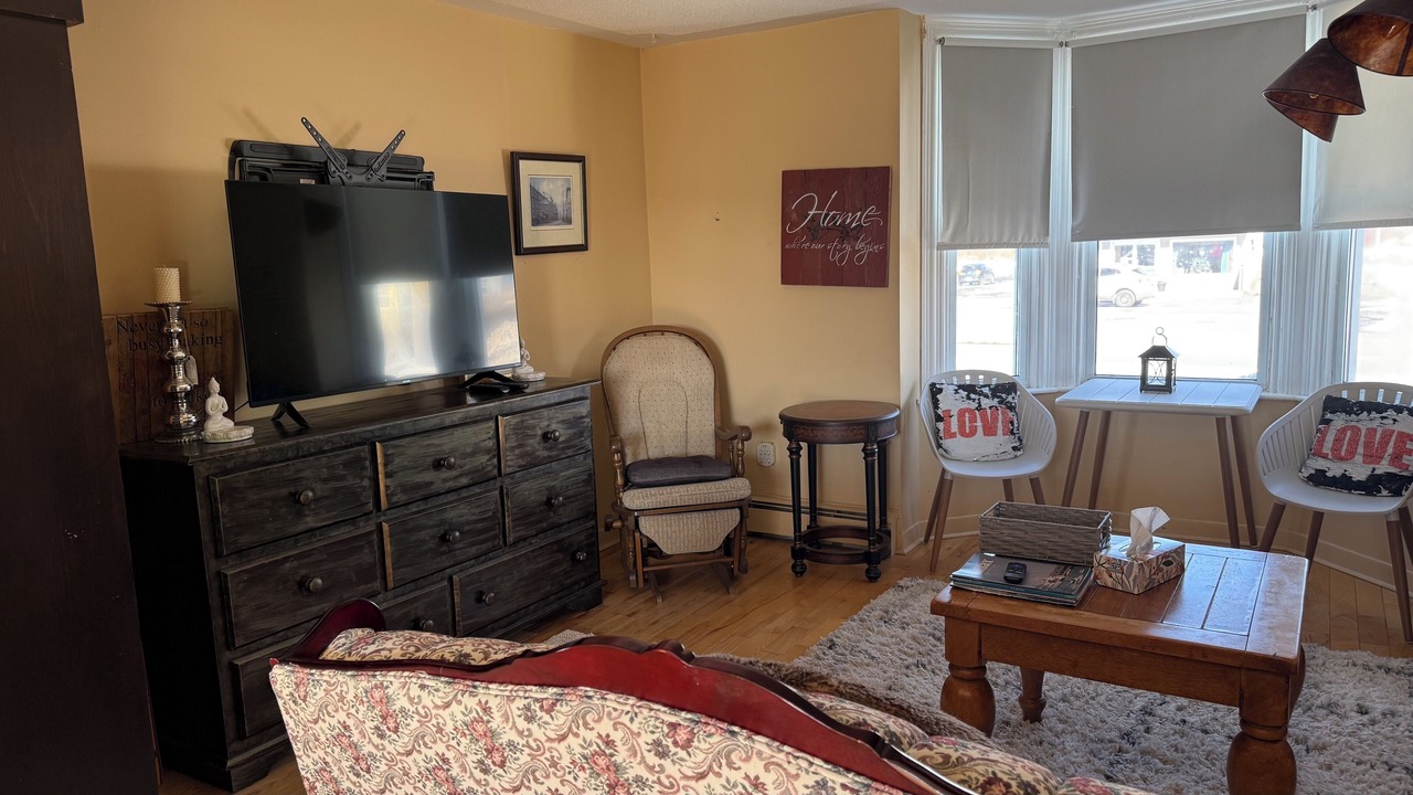 Photo of Livingroom in Eastern Passage