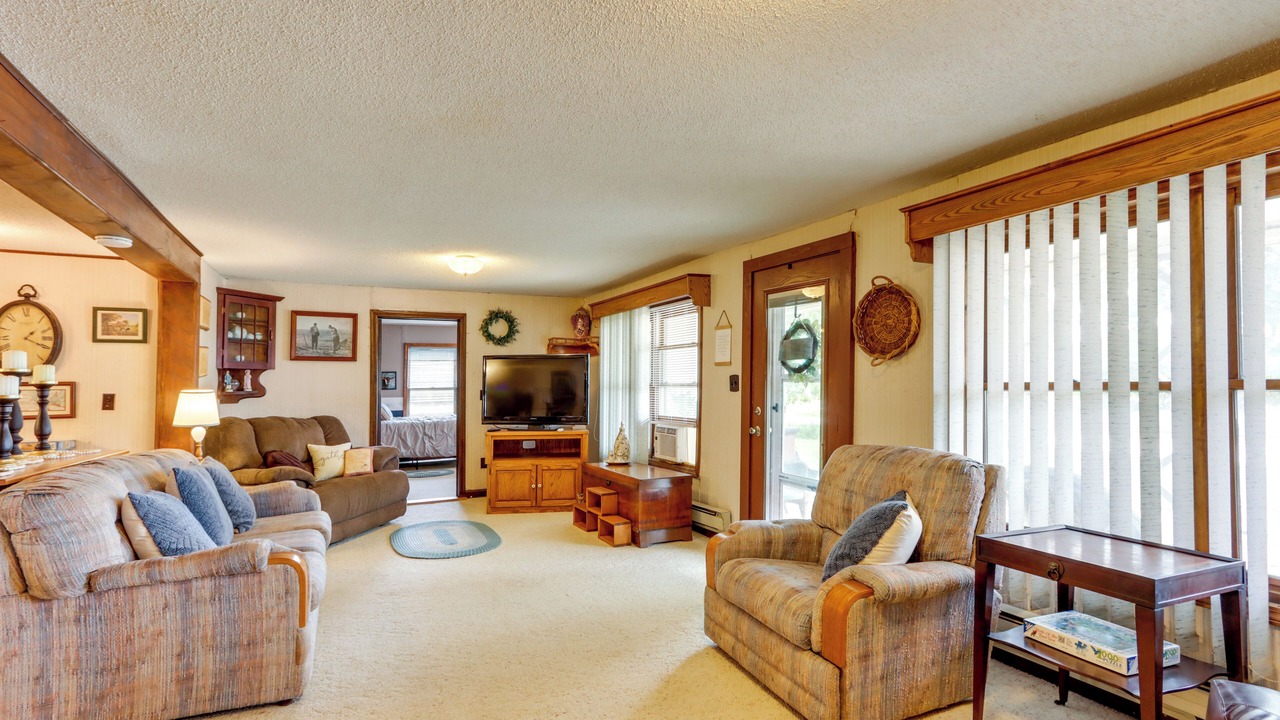 Photo of Livingroom in Weaubleau