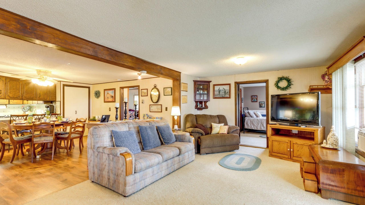 Photo of Bedroom in Weaubleau