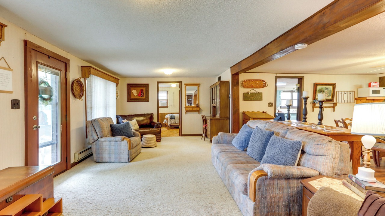 Photo of Livingroom in Weaubleau