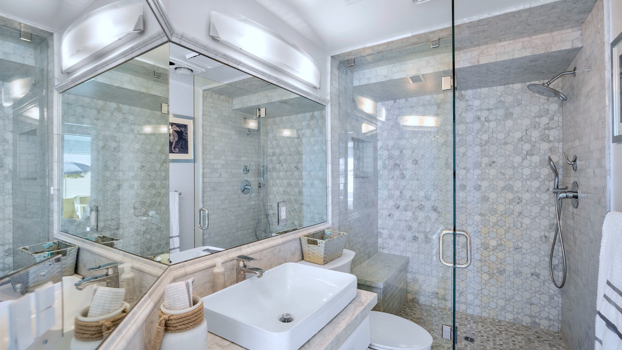 Photo of Bathroom in Hollywood