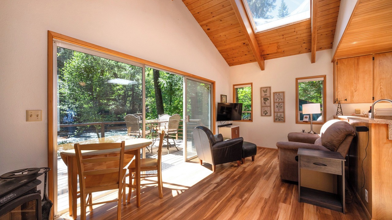 Photo of Livingroom in Blue River