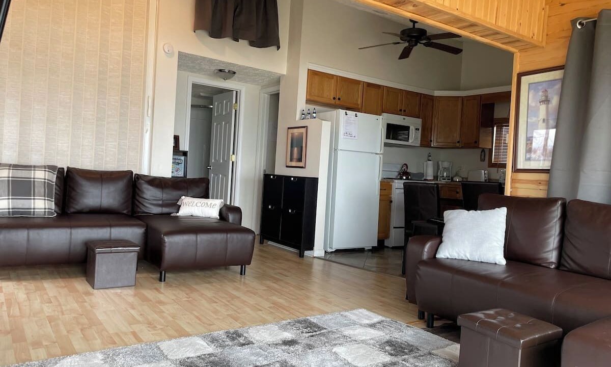 Photo of Livingroom in Houghton Lake