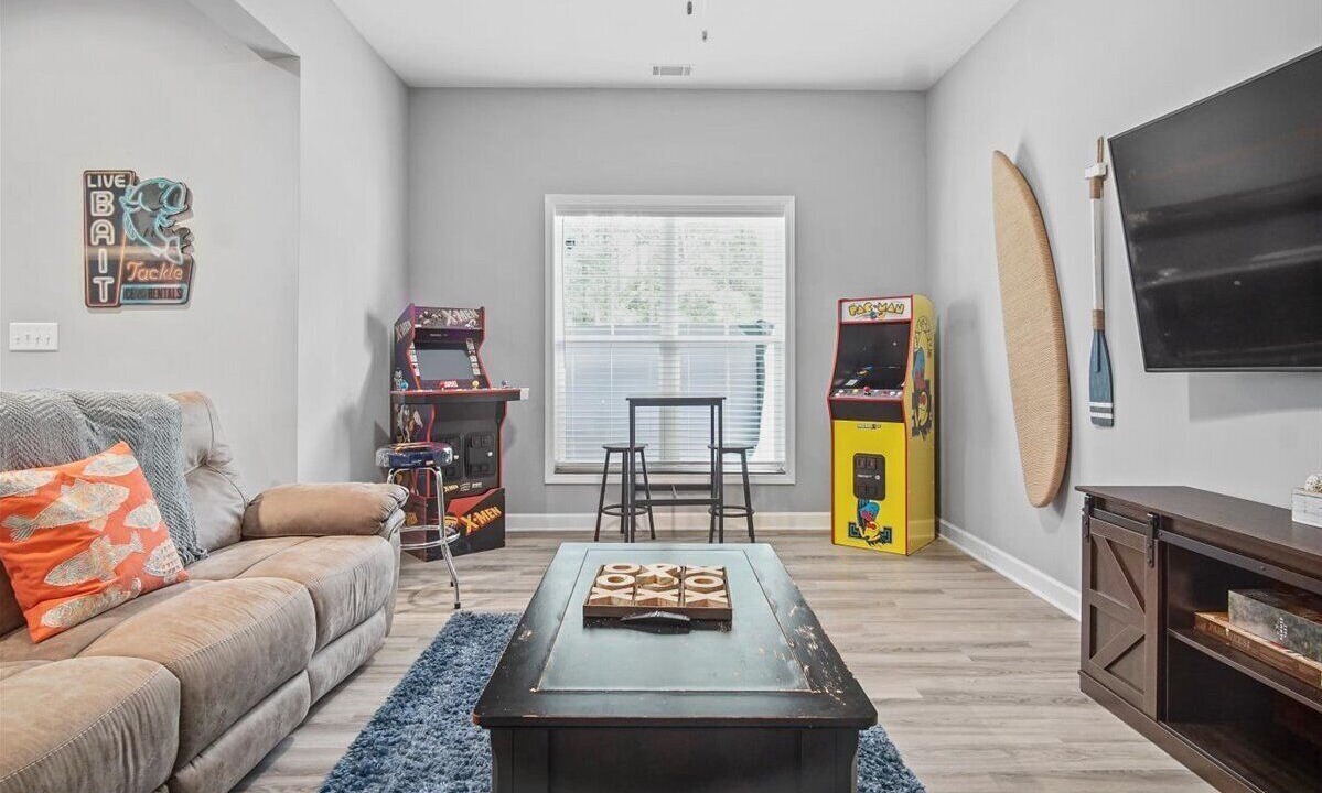 Photo of Livingroom in Eatons Crossing
