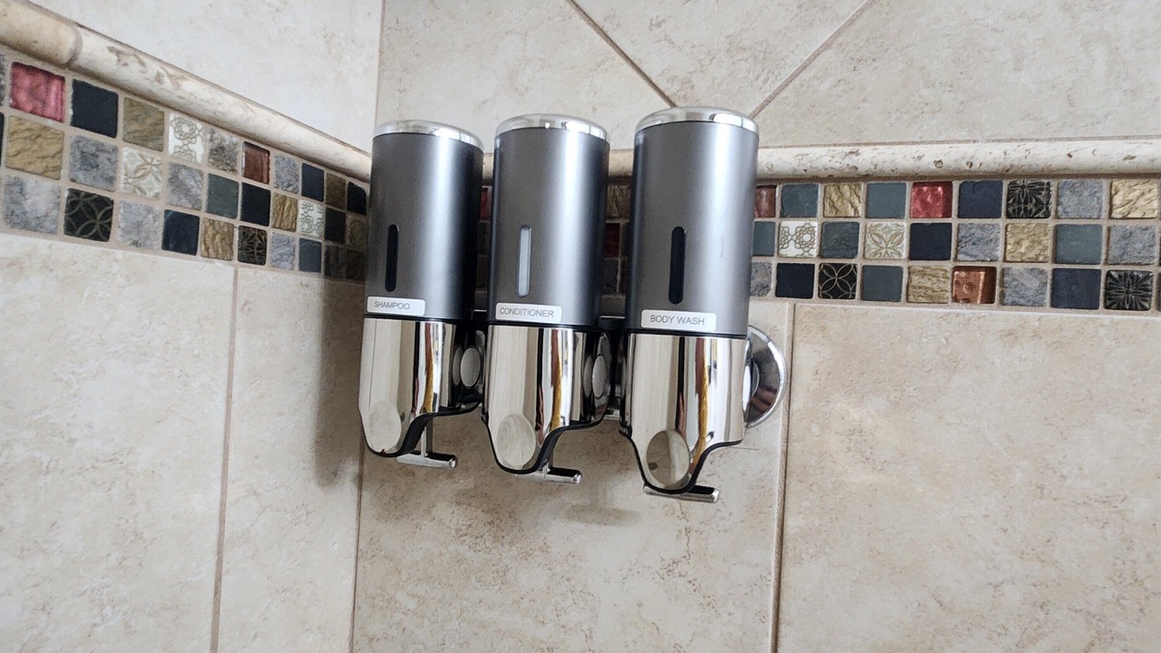 Photo of Bathroom in Bayshore Gardens