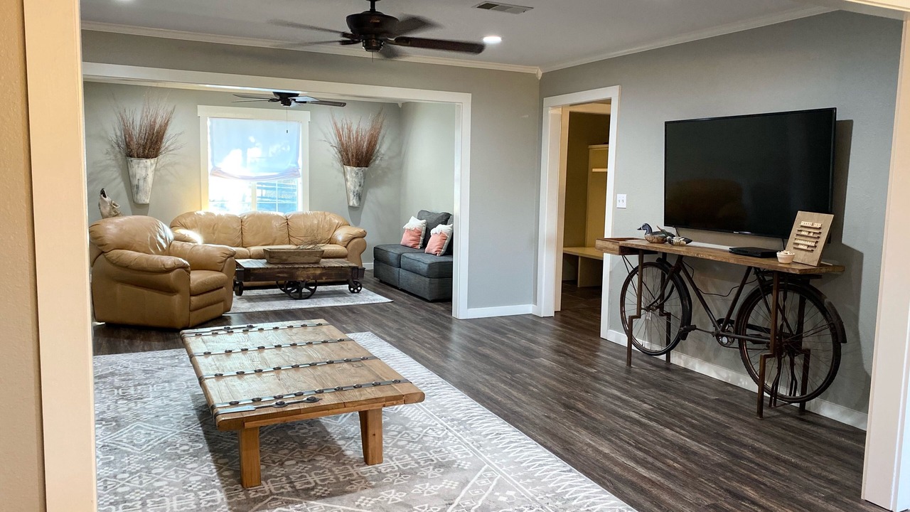 Photo of Livingroom in Ledbetter