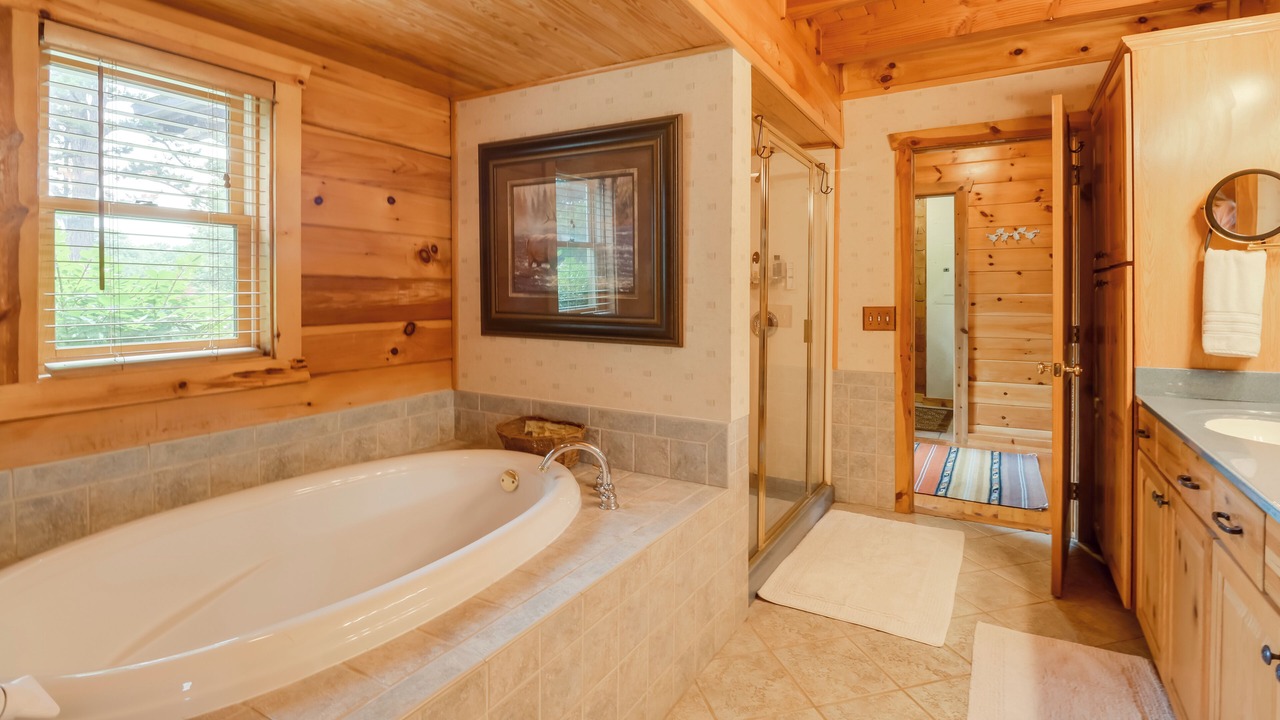 Photo of Bathroom in Vinita