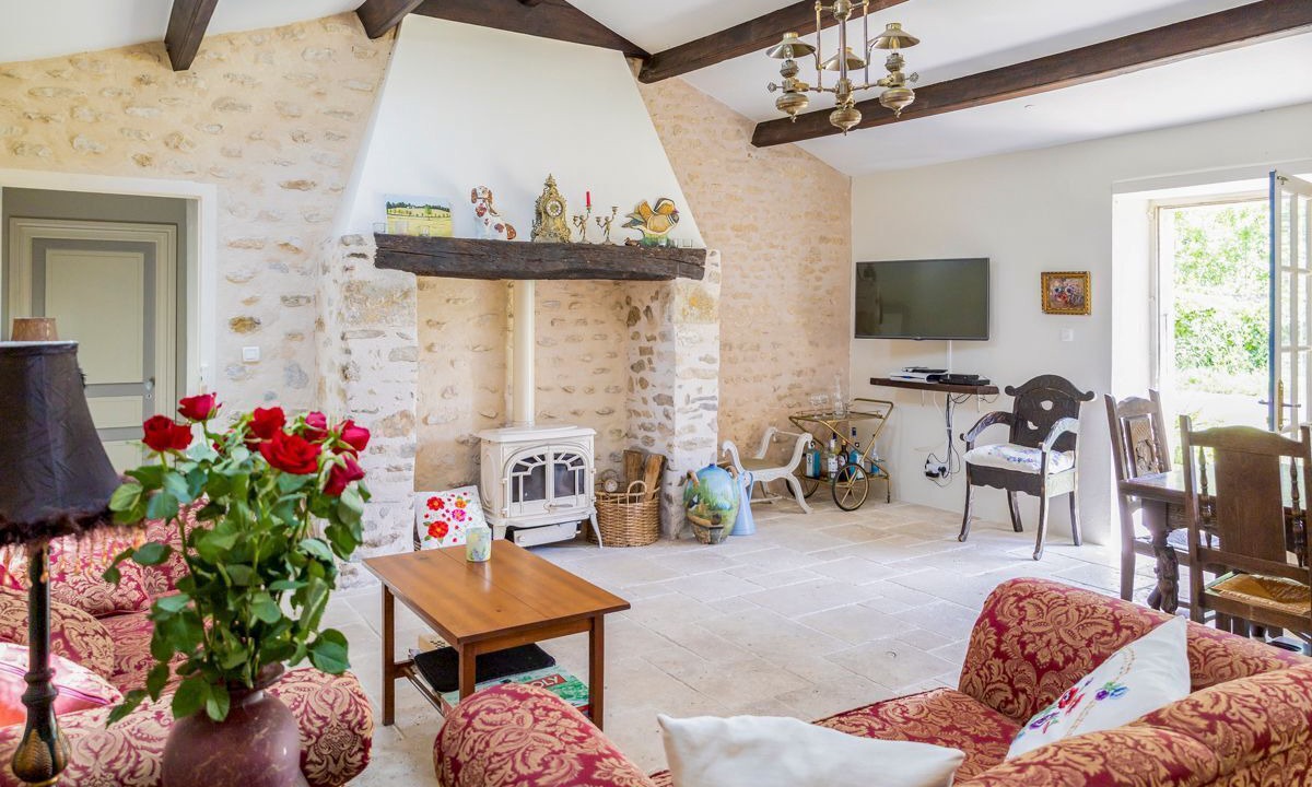 Photo of Livingroom in Angles
