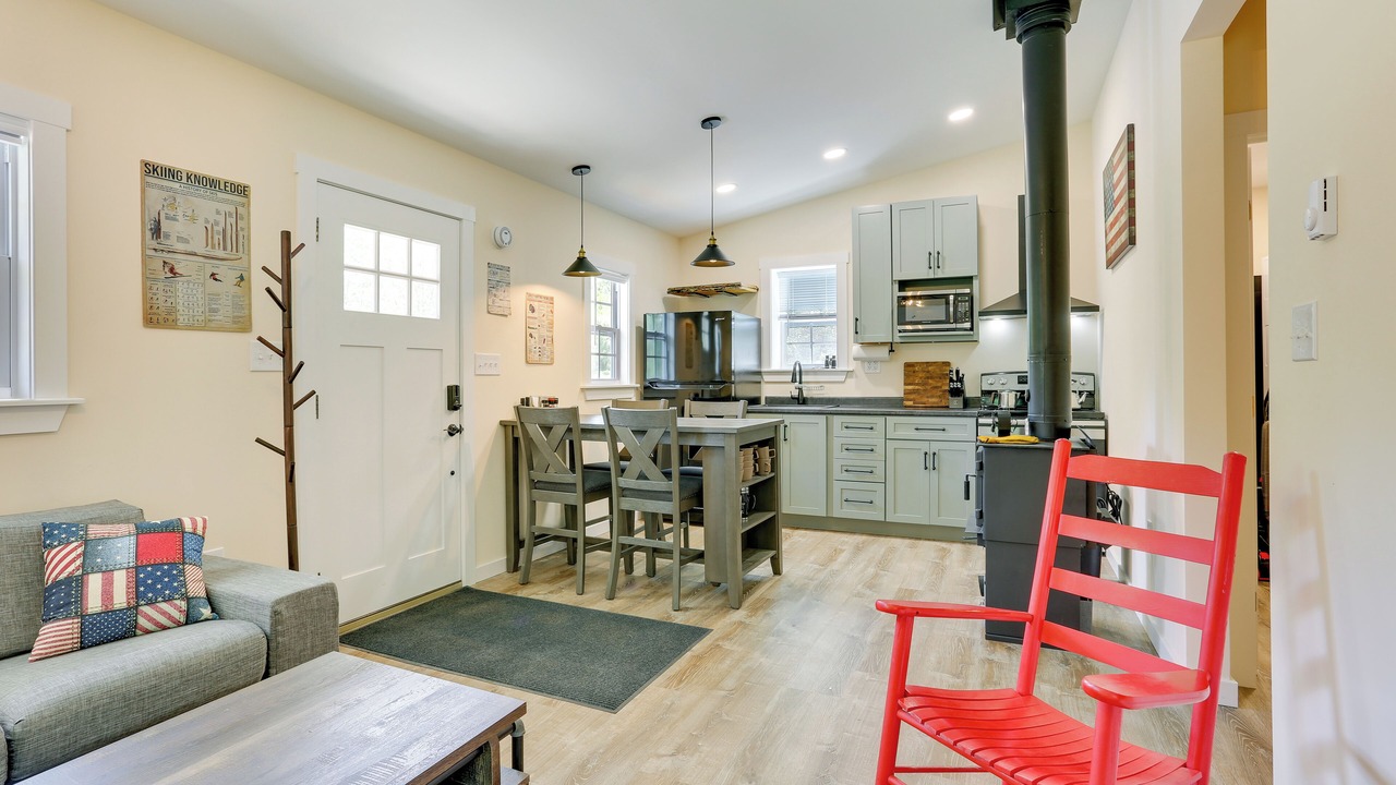 Photo of Livingroom in East Stroudsburg