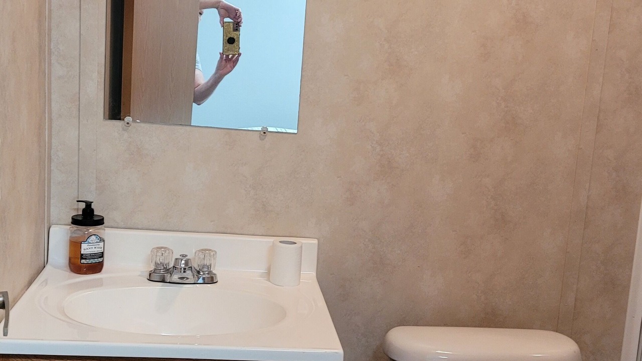 Photo of Bathroom in Broaddus
