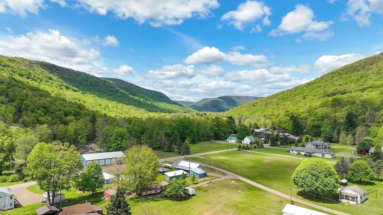 Photo of Outdoor in Benton