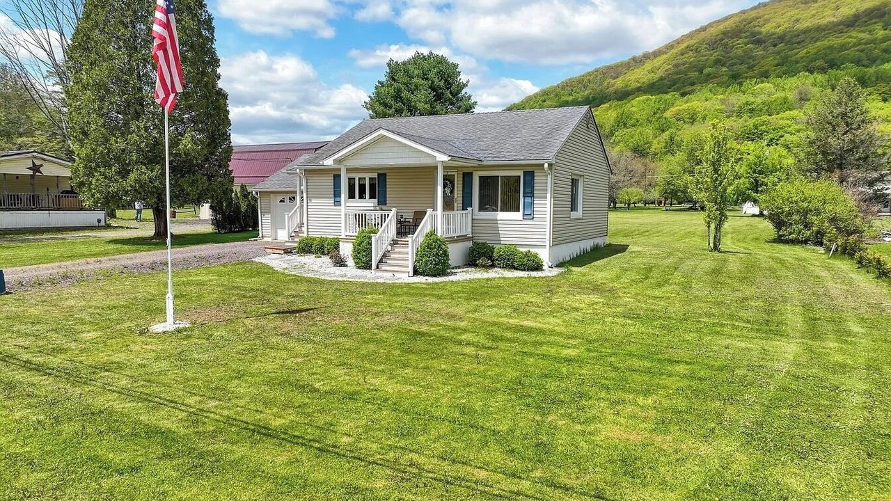 Photo of Outdoor in Benton