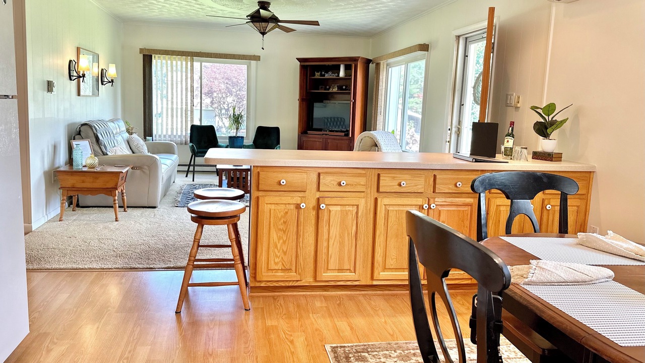 Photo of Others in Benton