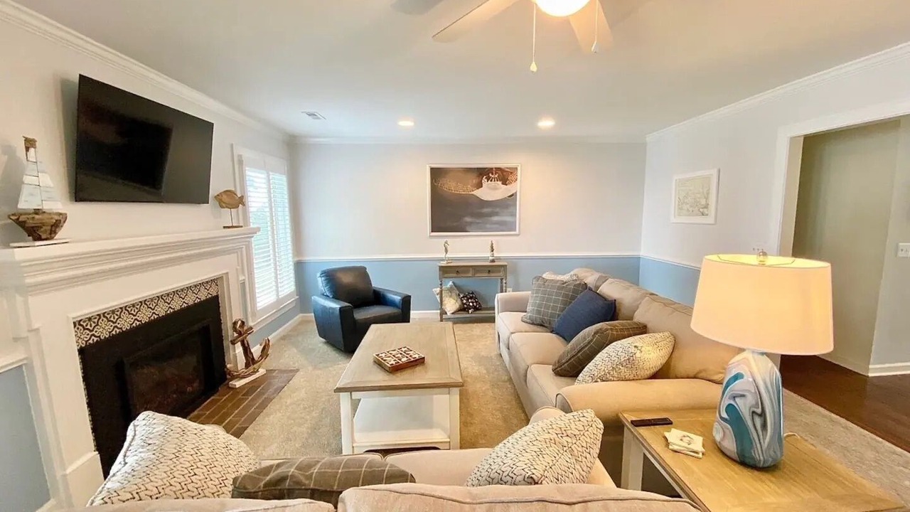 Photo of Livingroom in Edenton