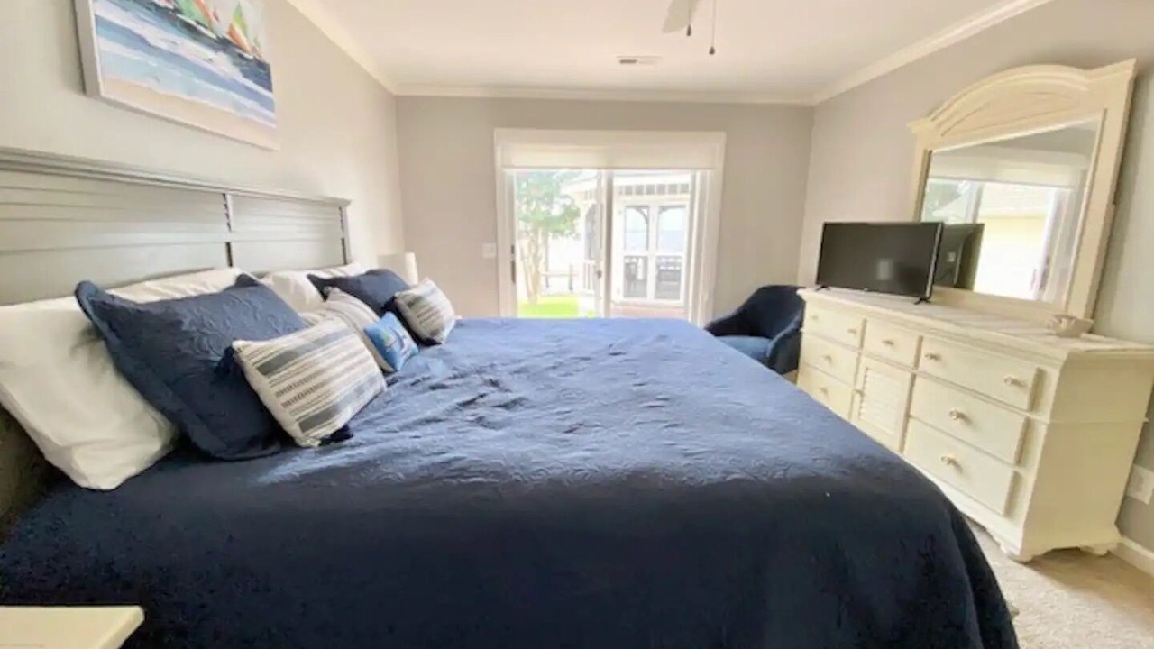 Photo of Bedroom in Edenton