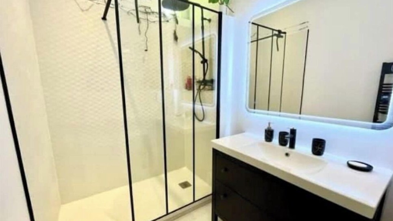 Photo of Bathroom in Reims City Centre