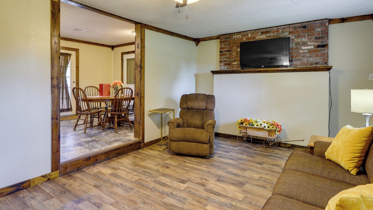 Photo of Livingroom in Maysville