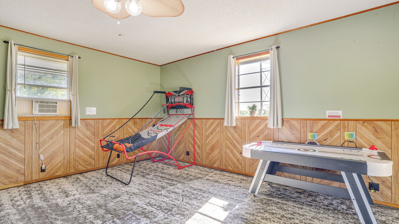 Photo of Bedroom in Maysville
