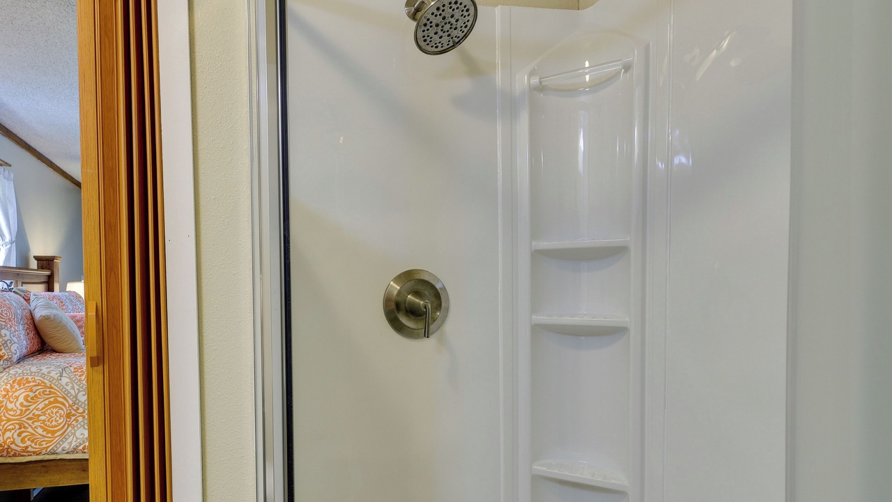 Photo of Bathroom in Maysville