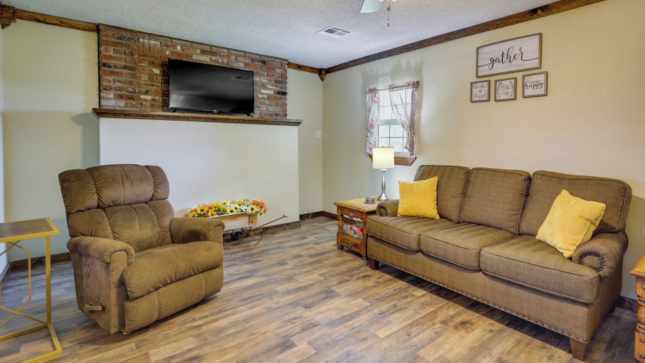 Photo of Bedroom in Maysville