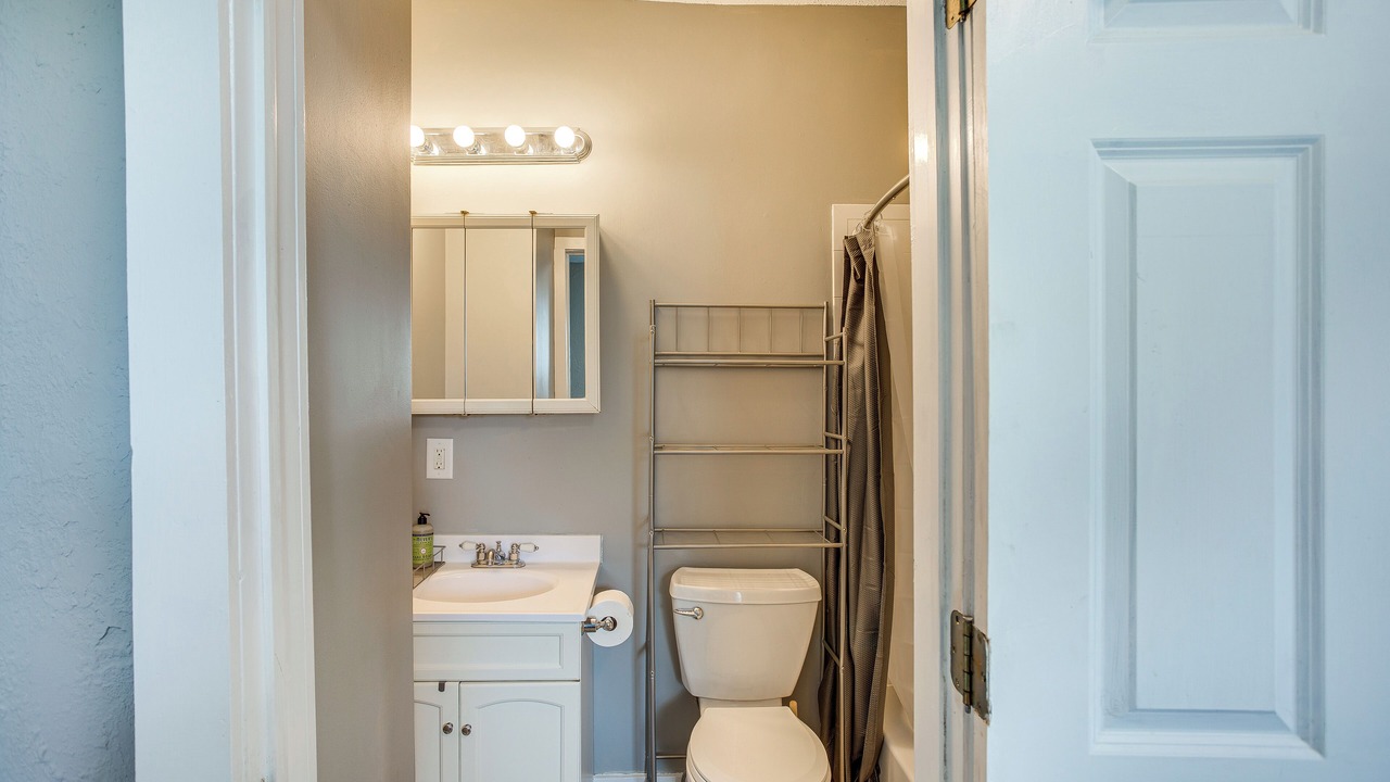 Photo of Bathroom in Mound