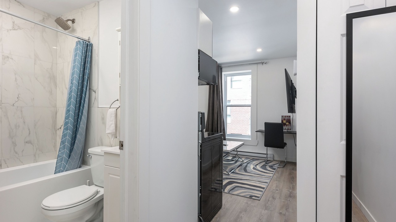 Photo of Bathroom in Quartier des Spectacles
