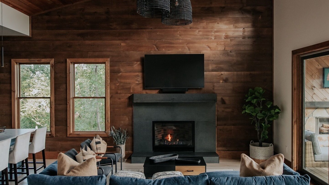 Photo of Livingroom in Foxfire Estates