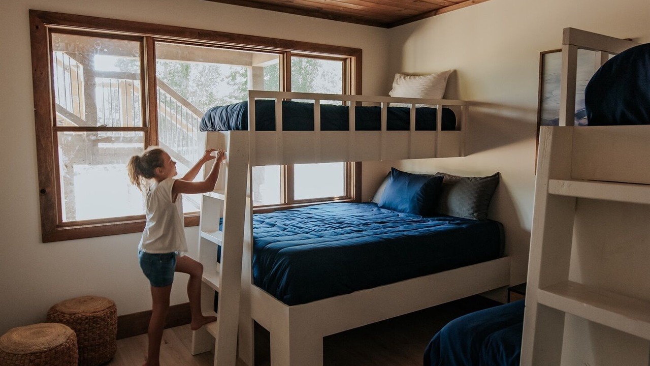 Photo of Bedroom in Foxfire Estates