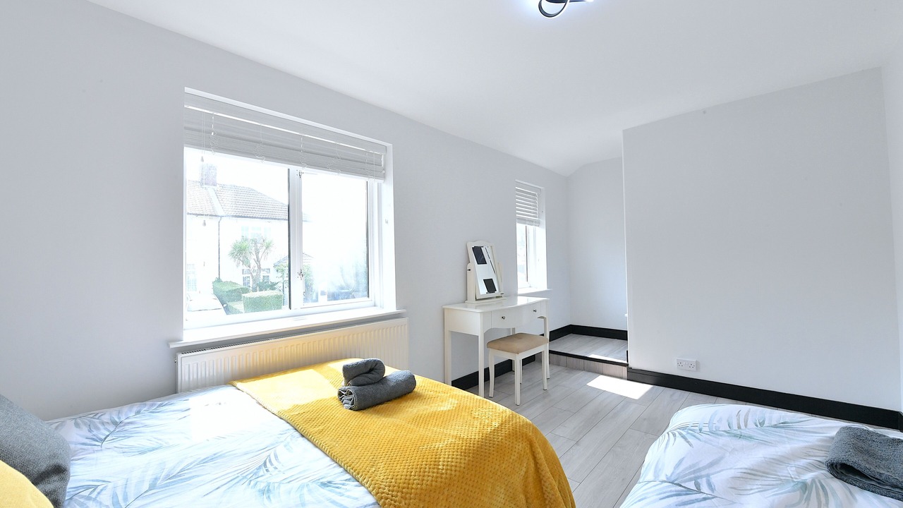 Photo of Bedroom in Hale