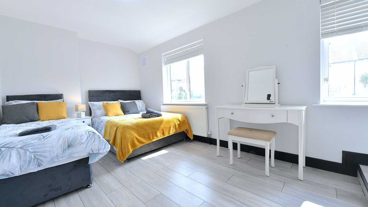 Photo of Bedroom in Hale