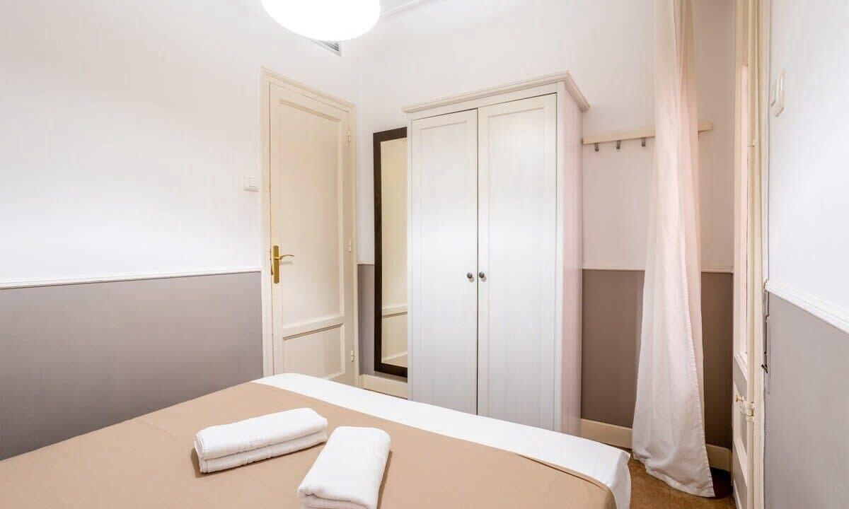 Photo of Bedroom in Sants