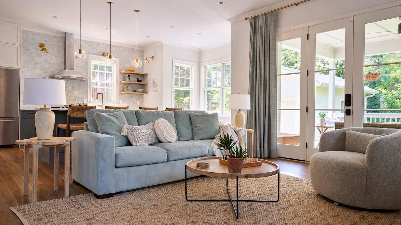 Photo of Livingroom in Virginia Highland