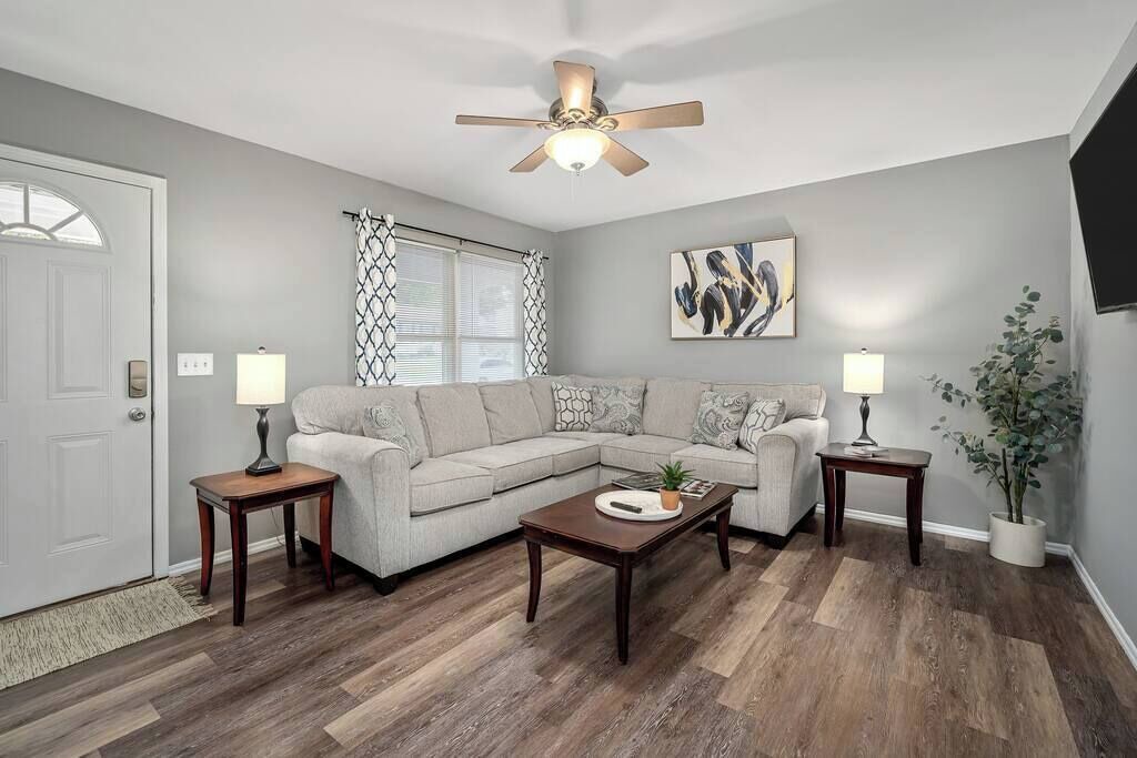 Photo of Livingroom in O'Fallon