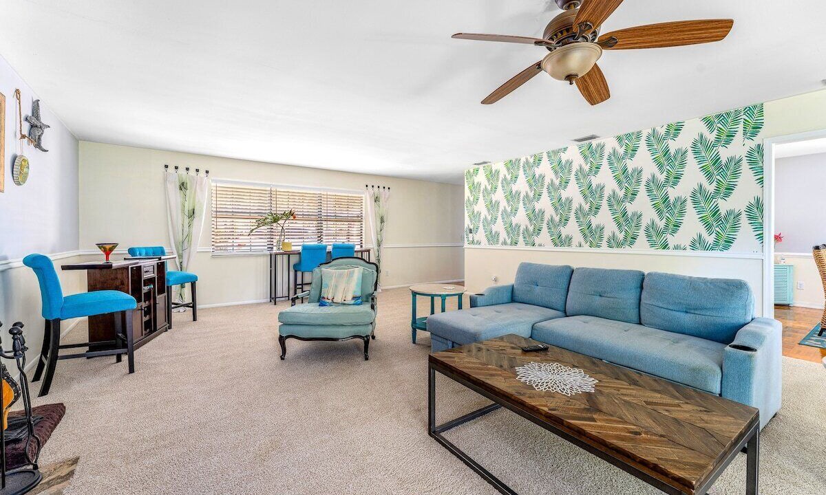 Photo of Livingroom in Ormond Beach