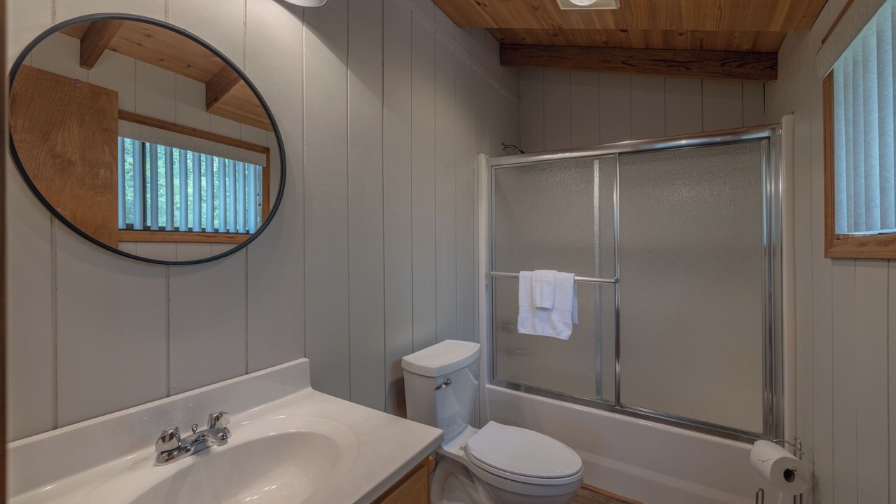 Photo of Bathroom in Innsbrook