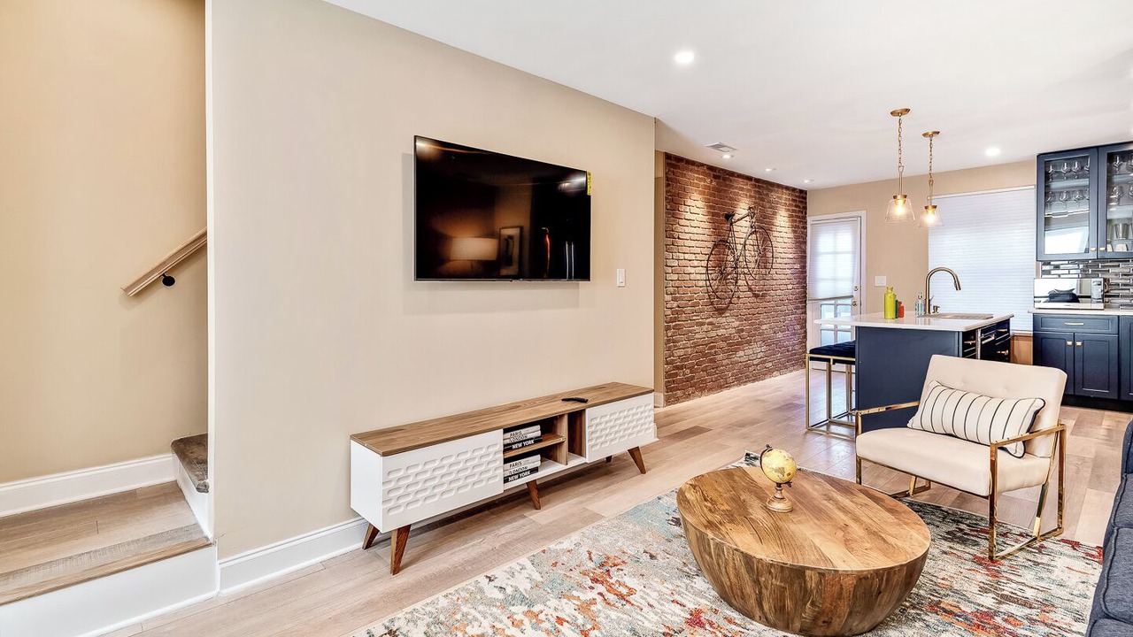 Photo of Livingroom in Powelton Village