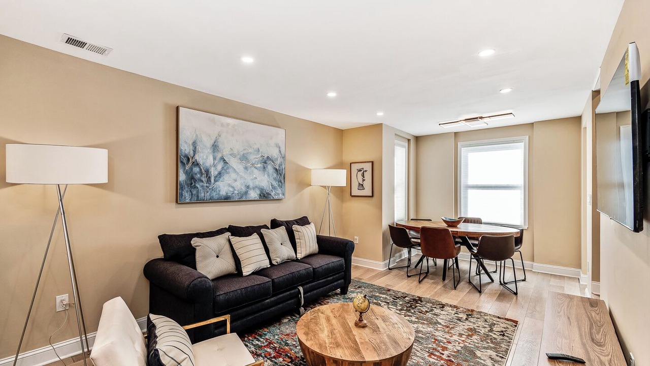 Photo of Livingroom in Powelton Village