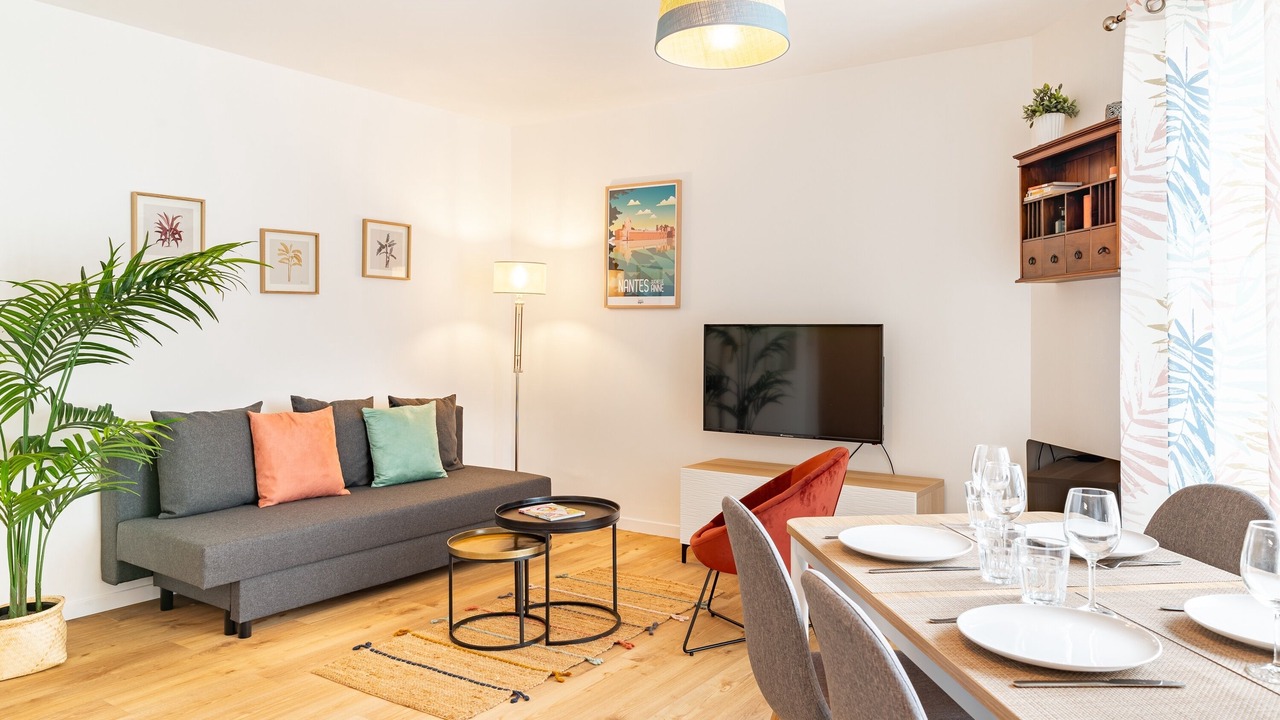 Photo of Livingroom in Madeleine-Champ de Mars
