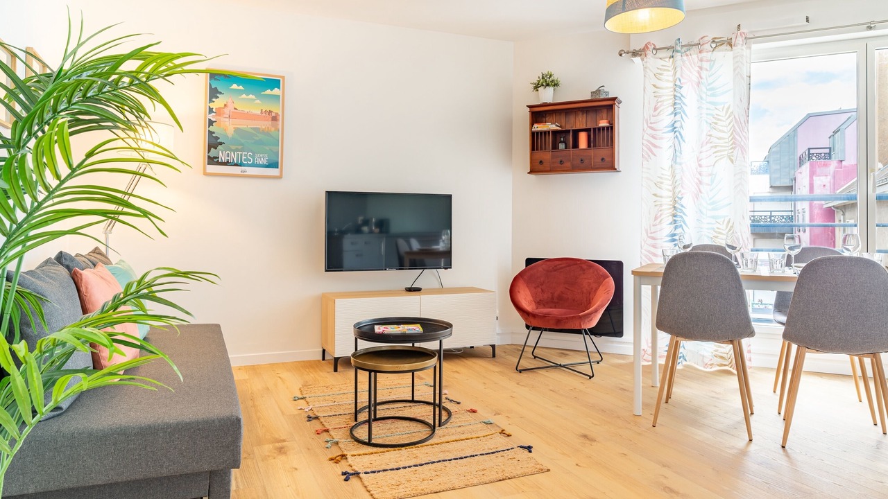 Photo of Livingroom in Madeleine-Champ de Mars