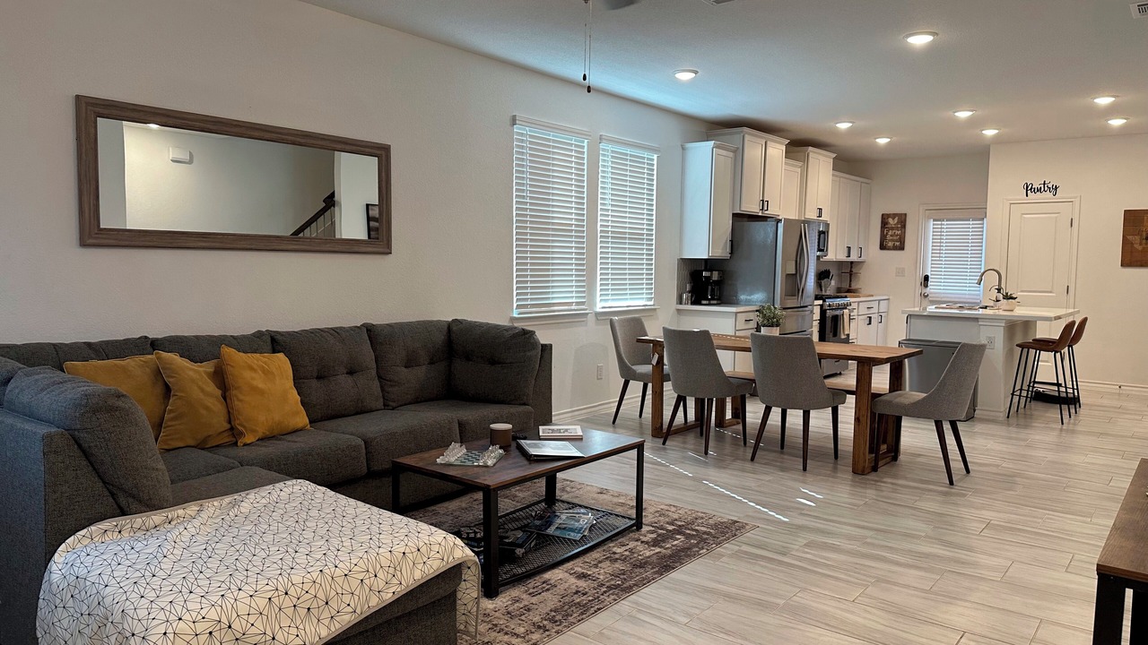 Photo of Livingroom in Hutto