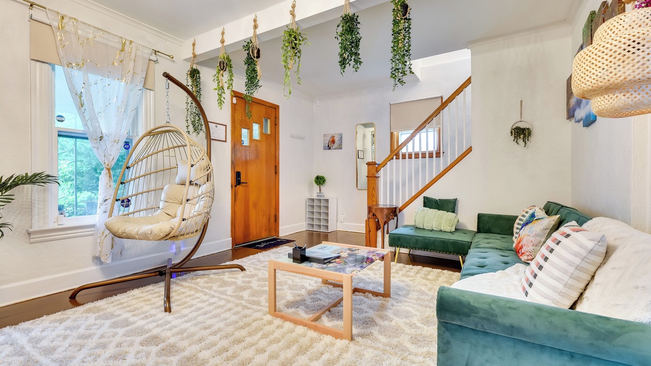Photo of Livingroom in Niagara Falls