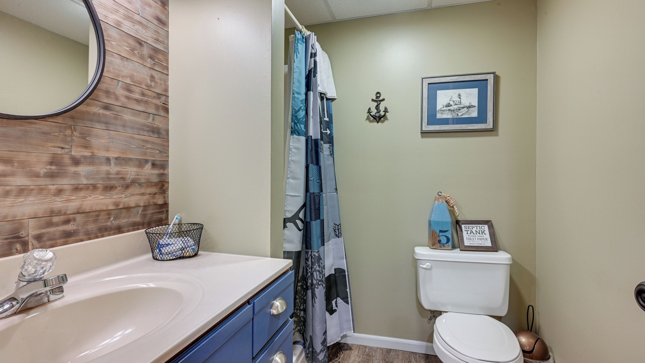 Photo of Bathroom in Alger