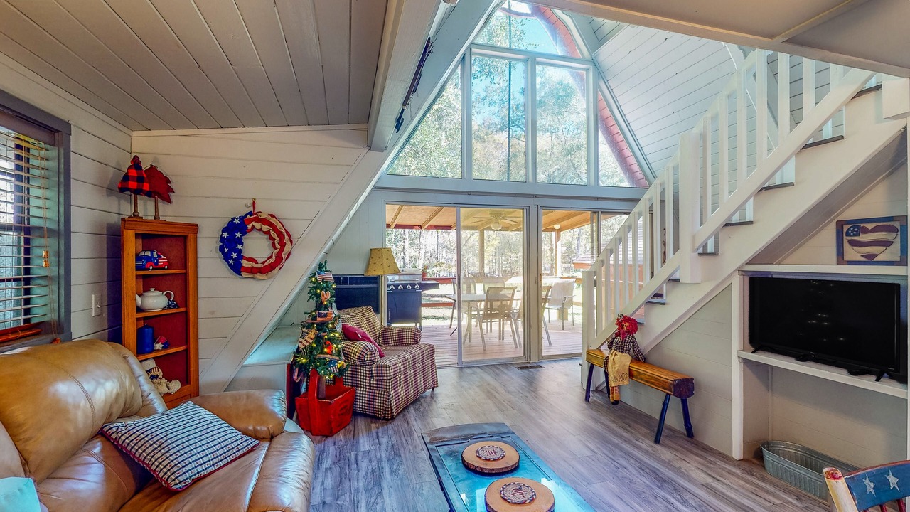 Photo of Livingroom in Bushnell