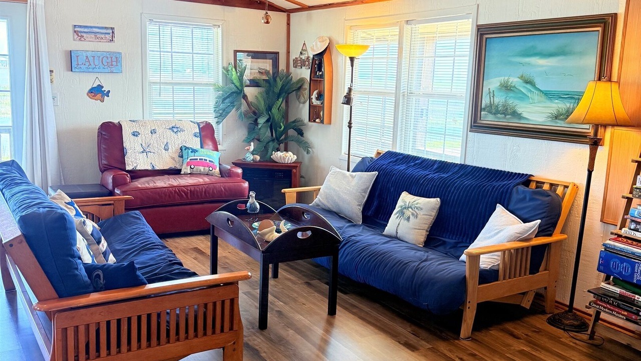 Photo of Livingroom in Cedar Lane