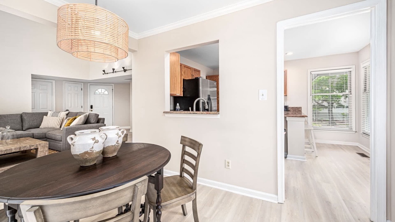 Photo of Livingroom in Chapel Hill