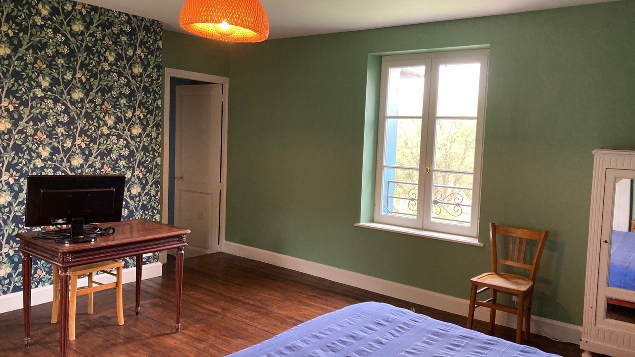 Photo of Bedroom in Longueil